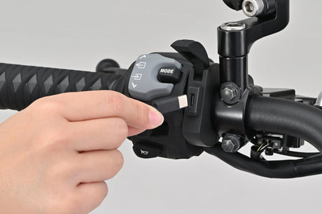Daytona Gniazdo USB typu slim-mount aluminiowe typu slim-mount USB typu slim-mount T SW 18W