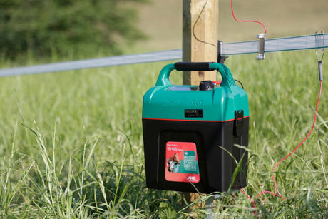 Elektrownia Ako BD 400 to cyfrowe urządzenie akumulatorowe 9V