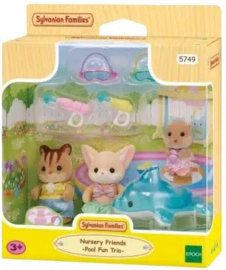 Rodziny z Sylvanii 5749 trio małych przyjaciół do zabawy w basenie — w tym 3 aksamitnie miękkie figurki