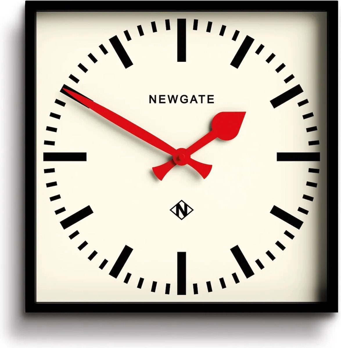 Newgate numer pięć - zegar ścienny - czerwone wskazówki