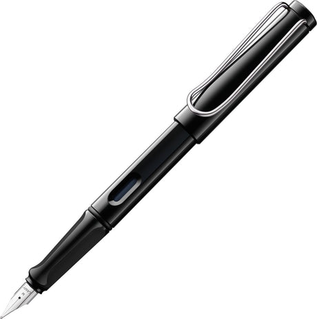 Czarne pióro wieczne Lamy Safari - z ergonomicznym uchwytem, ​​stalówka z polerowanej stali o grubości pisania b - wytrzymałe tworzywo sztuczne ASA - w komplecie. Wkład atramentowy T10 w kolorze niebieskim