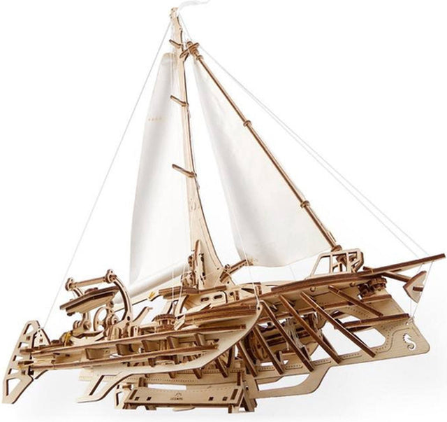 Drewniany model 3D Ugears - trimaran merihobus