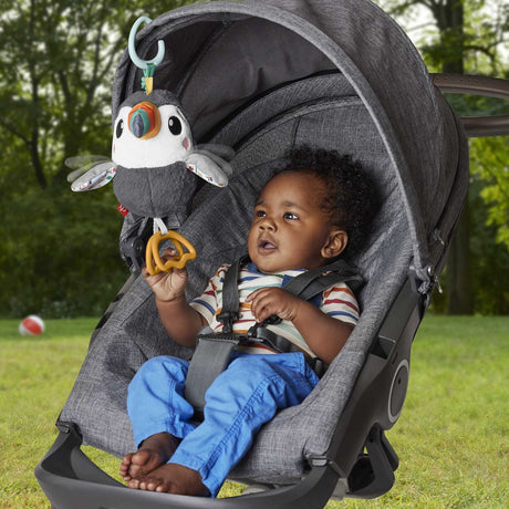 Wisząca zabawka tukan Fisher Price z dźwiękami i ruchem - zabawki dla dzieci