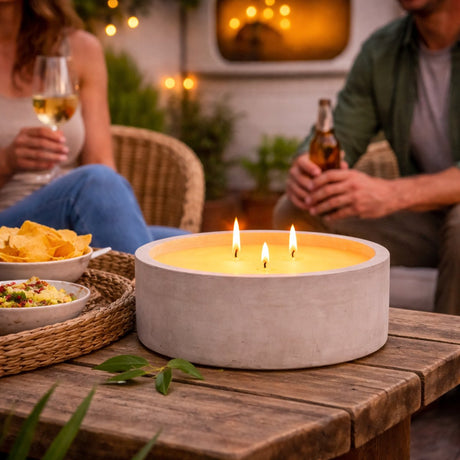 Arti casa citronellakaars in stenen pot - citrus-fruitige geur - werkt tegen muggen en insecten - lange brandduur - geschikt voor buiten en terras - diameter 20 cm - hoogte 7,5 cm - grijs