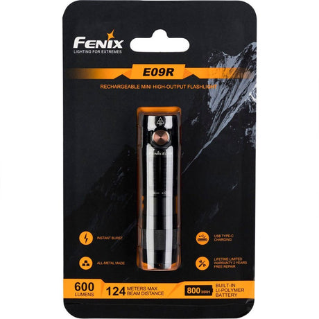 Kompaktowa latarka LED Fenix e09r - ładowalna - 600 lumenów - 124 metry - wodoodporność ip68