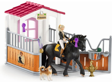 Klub koni Schleich - zestaw figurek - stajnia dla koni z klubem dla koni Tori Princess - zabawki dla dzieci dla chłopców i dziewcząt - od 5 do 12 lat - 14 części - 42437