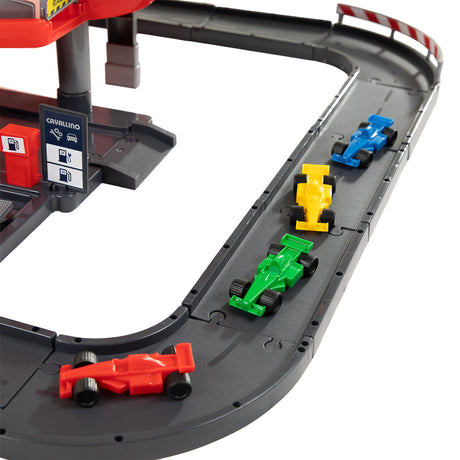 Garaż parkingowy Cavallino Racing z 4 piętrem i samochodami