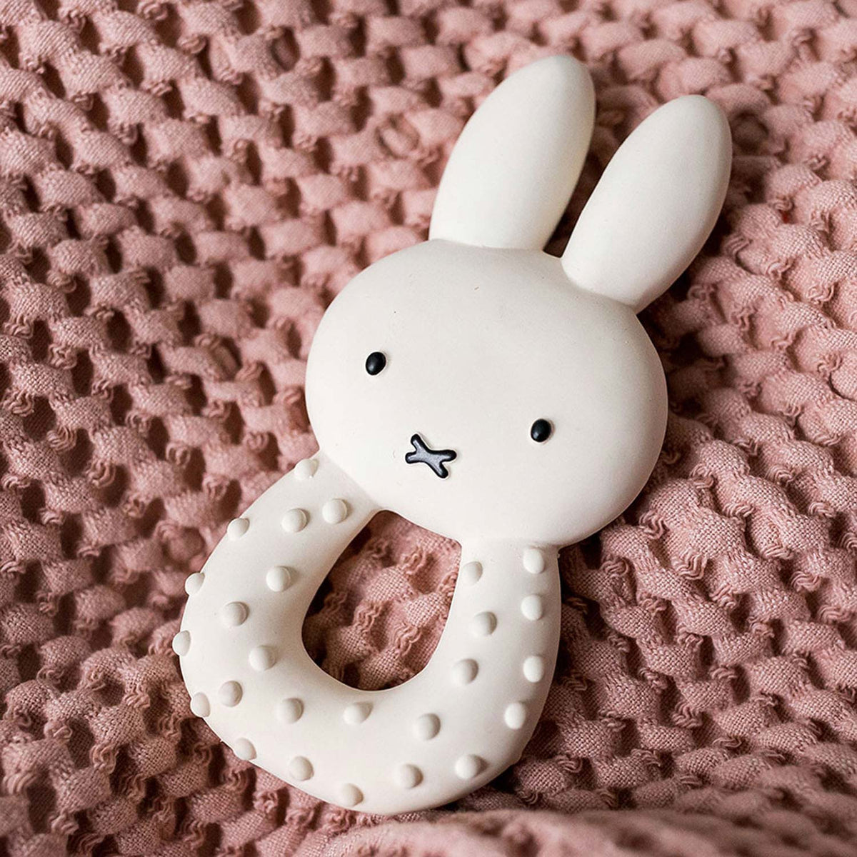 Zabawki Bambolino Gryzaczka Miffy