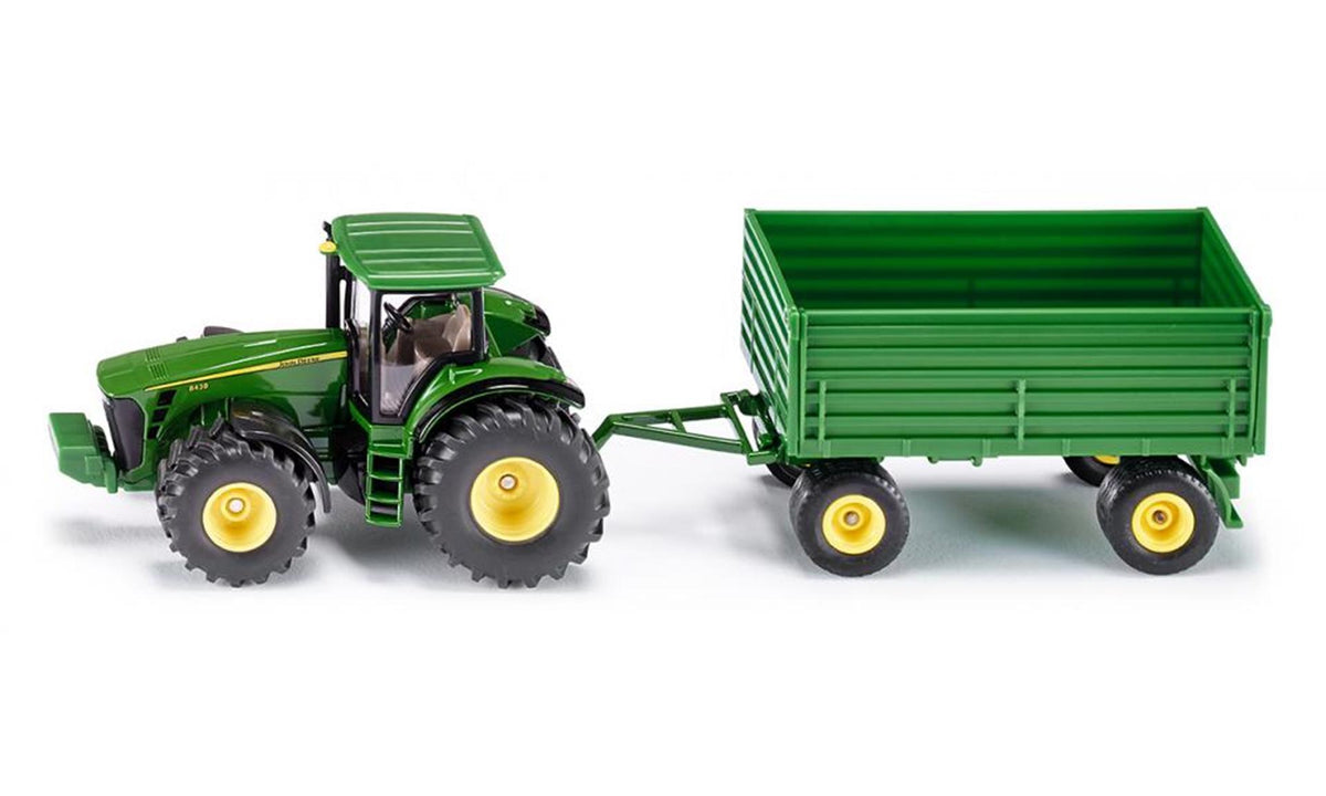 Siku 1953, traktor John Deere z wieszakiem, skala 1:50, metalowy plastik