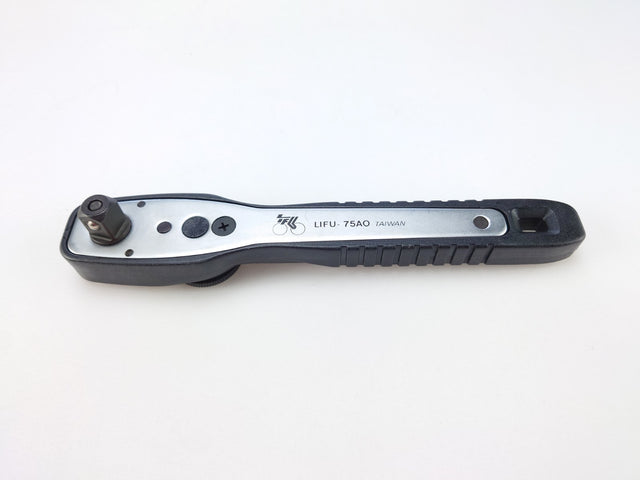 Grzechotka Lifu 75ao