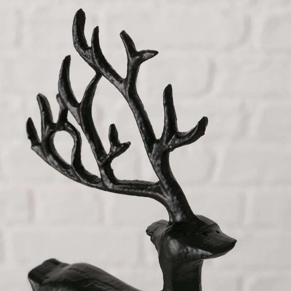 Figurka jelenia Boltze, czarna, 9x3x20cm