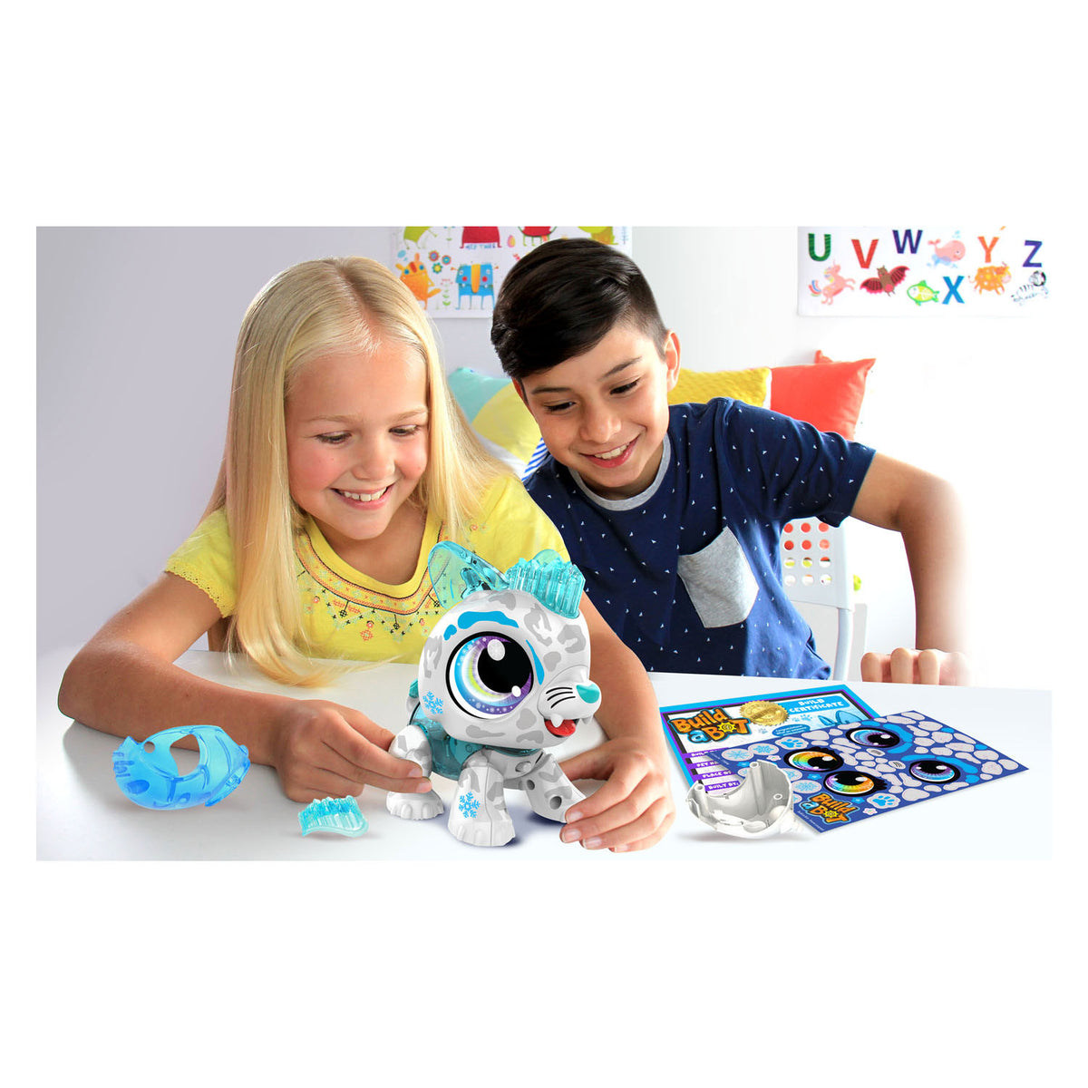 Goliath buduje bot lights Snow Leopard Interactive Robot