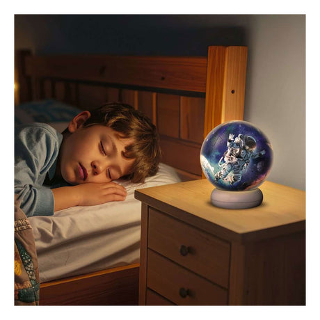 Ravensburger – astronauci – Lampka nocna w kształcie kulki 3D – 73 elementy