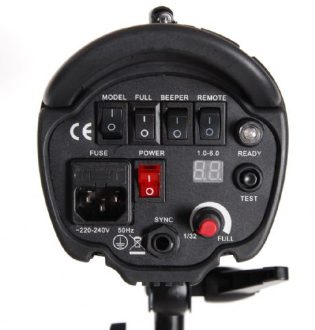 Cyfrowa lampa błyskowa studyjna Falcon Eyes TF-601