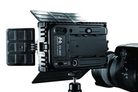 Zestaw lamp LED Falcon Eyes z możliwością ściemniania DV-96V-K2 w komplecie. bateria