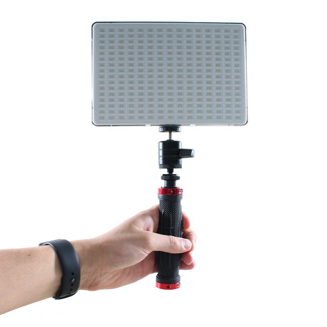 Zestaw dwukolorowych lamp LED Falcon Eyes z możliwością ściemniania DV-240SL-K1 w komplecie. bateria