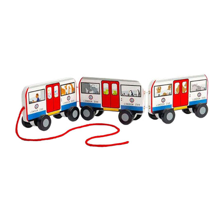 Drewniany autobus ciągniony Bigjigs w Londynie