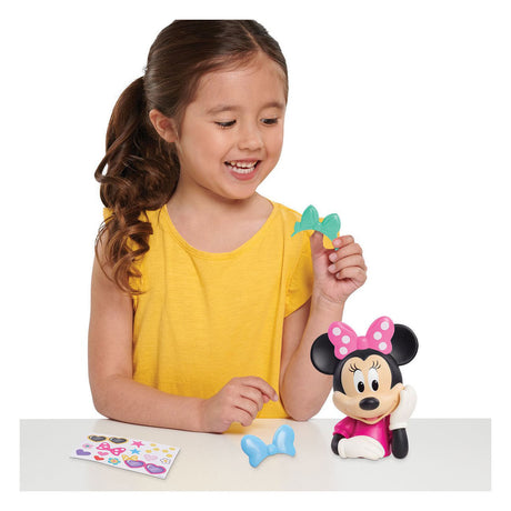 Po prostu zagraj w olśniewającą figurkę Minnie Bow