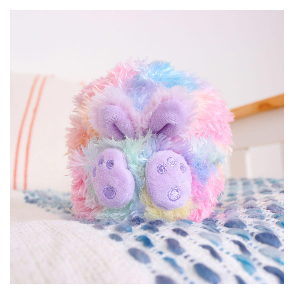 Curlimals bo the Rainbow Bunny Interactive Hug