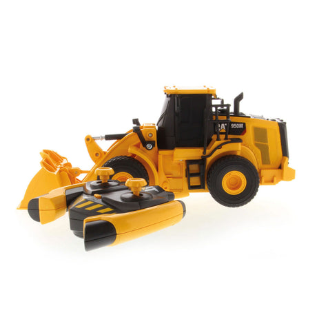 Carrera rc - koparka kołowa Cat, 1:35