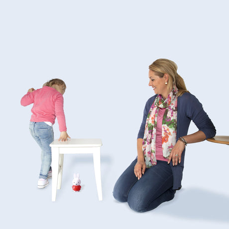 Gry tożsamościowe Miffy w chowanego