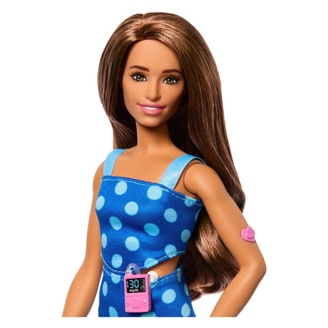 Lalka fashionistka Mattel Barbie z pompą insulinową - niebieska w kropki