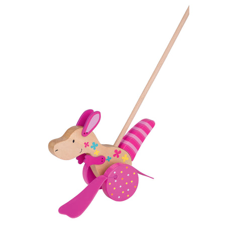 Figurka Goki susibelle pchająca kangura