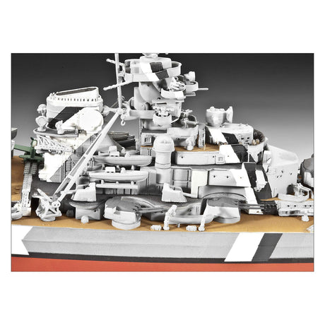 Pancernik Revell Bismarck – 1:700