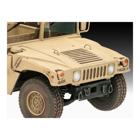 Zestaw do modelowania firmy Revell - hmmwv m109 7a2 1:35 - 156 szt.