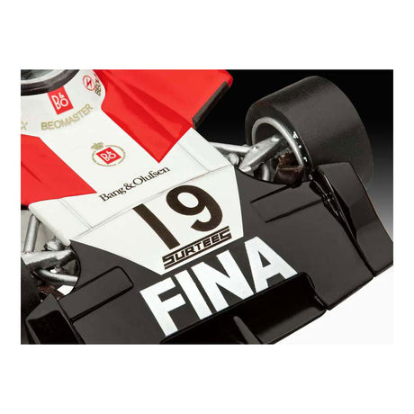 Zestaw modelarski Revell - surtees ts16 03 1:32 - 79 szt.