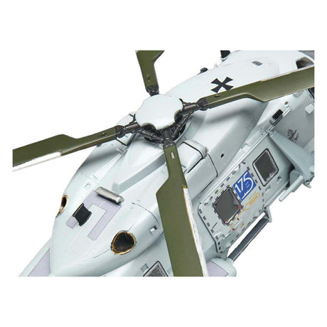 Zestaw do modelowania Revell - nh90 nfh granatowy 1:72 - zawiera. Podstawowe kolory farb w kolorze aqua