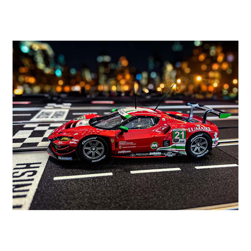 Carrera Evolution Ferrari 296 GT3 „na korsie, nr 21” - 1:32