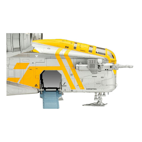 Zestaw modelarski firmy Revell z herbem mandaloriańskim i grogu do golenia w skali 1:72 - 101 sztuk.