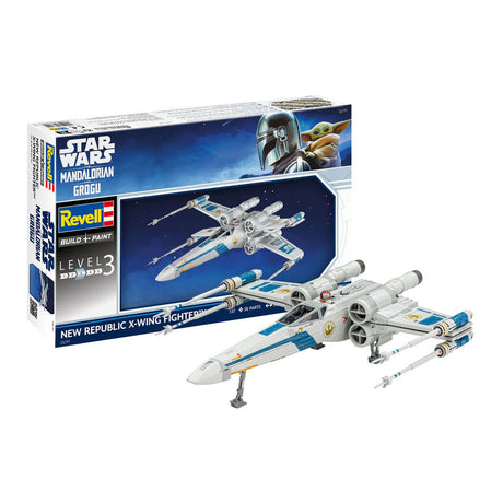 Zestaw modelarski firmy Revell Mandalorian i Grogu New Republic X-Wing Fighter 1:57 - 38 sztuk.