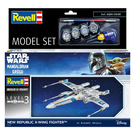 Zestaw modelarski firmy Revell Mandalorian i Grogu New Republic X-Wing Fighter 1:57 - 38 sztuk.