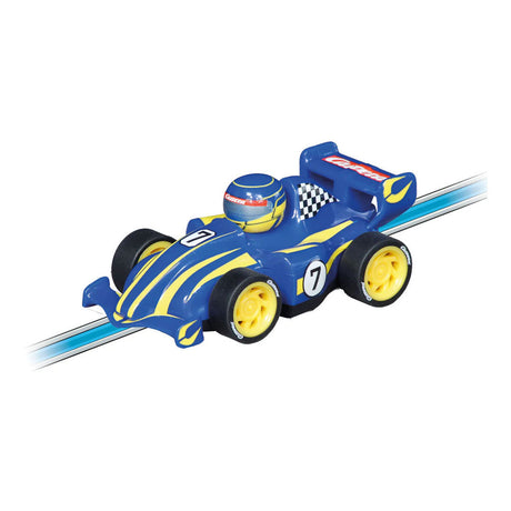 Dzieci z formuły pierwszego toru wyścigowego Carrera