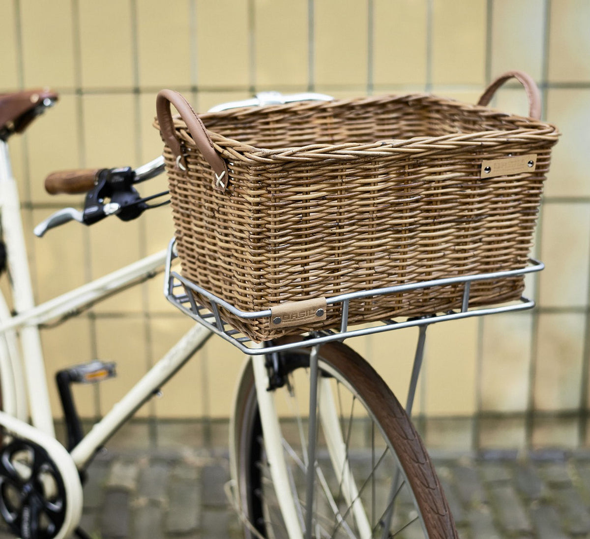 Basil Portland Classic - Bicycle basket - First - Brown