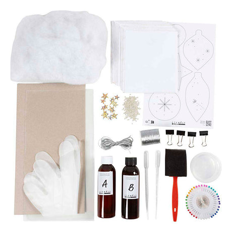 Firma Creativ https: www.cchobby.nl hobbyset-cyanotype-christmas-decorations-blue-silver-1-box