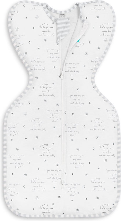 Love to dream ™ babyslaapzak swaddle up™ - inbakeren - baby 3-6 maanden - 6-8.5 kg - zomer - 0.2 tog - wit met tekst