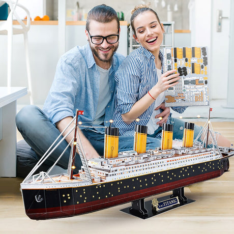 Cubic fun puzzle 3D Titanic z oświetleniem LED - 266 elementów.