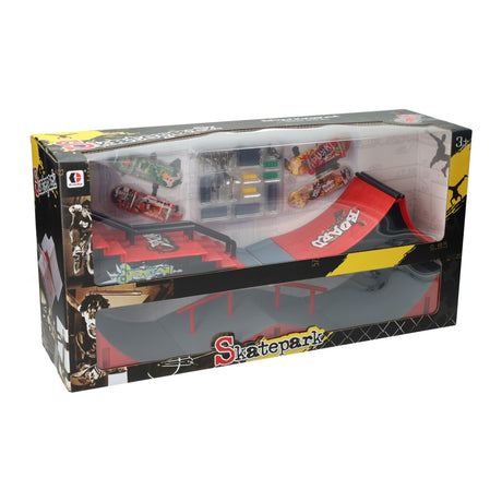 Skatepark met 4 vingerboards en accessoires