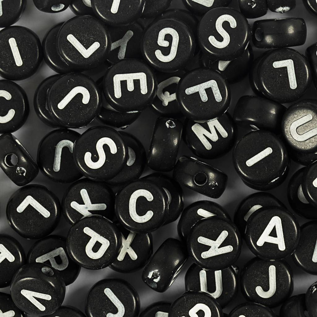 Https: www.cchobby.nl koraliki z literami-a-o-d-7-mm-rozmiar dziurki-1-2-mm-czarny-165-gr-1-pudełko