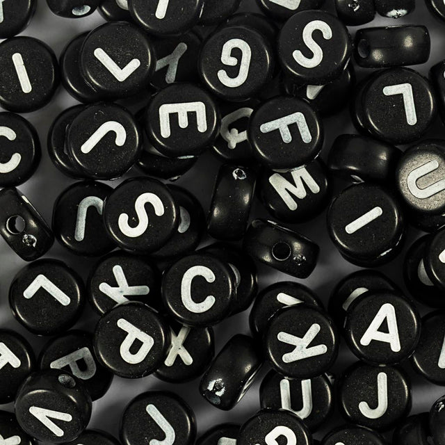 Https: www.cchobby.nl koraliki z literami-a-o-d-7-mm-rozmiar dziurki-1-2-mm-czarny-165-gr-1-pudełko