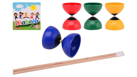 Zabawa na świeżym powietrzu diabolo z drewnianymi kijami.