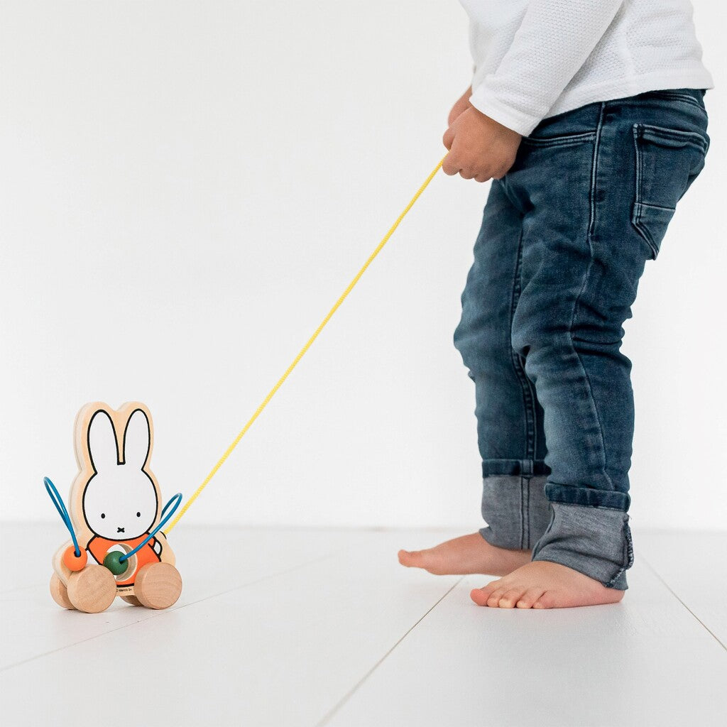 Drewniana figurka Miffy z koralikami