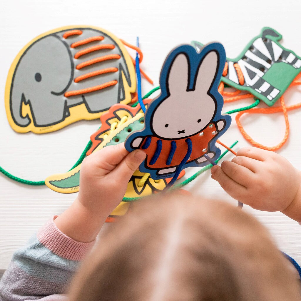 Karty Miffy nawlekane. 2+