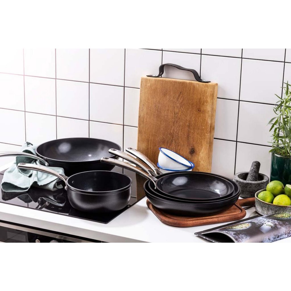 Patelnia ceramiczna BK Superior 30 cm czarna
