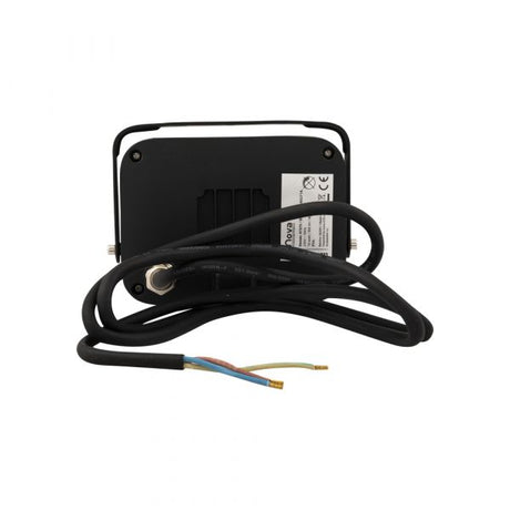 Reflektor LED o mocy 10 W - 900 lm
