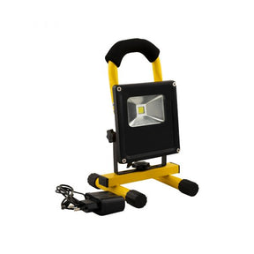 Lampa robocza LED o mocy 10W z możliwością ładowania.
