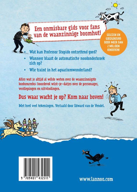Centralny dom z książkami, skrzynia skarbów niesamowitego domku na drzewie.